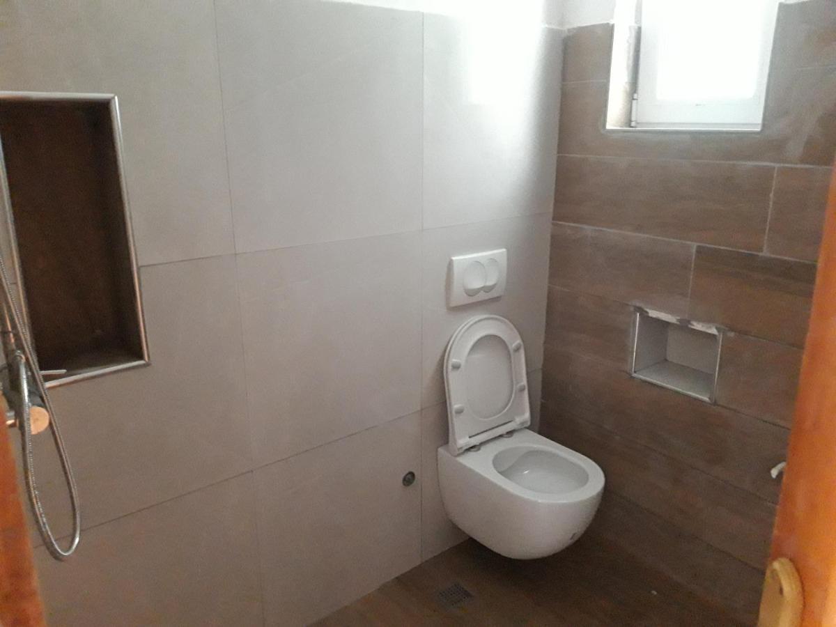Bujtinat Skenderi Gjinar 2 Villa Luaran gambar