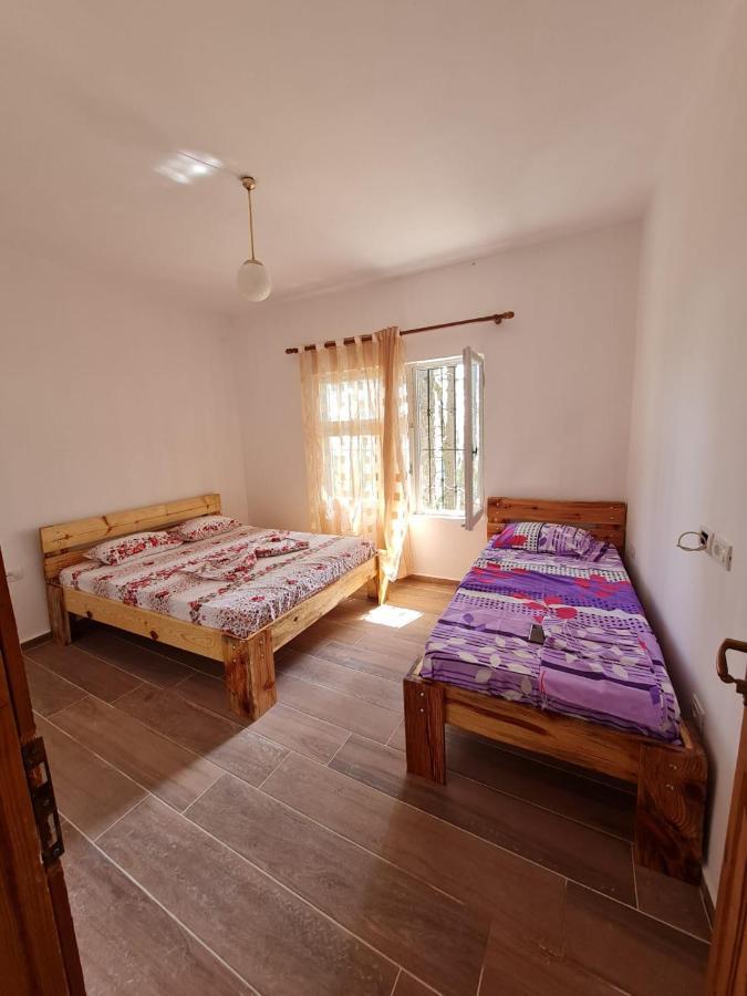 Bujtinat Skenderi Gjinar 2 Villa Luaran gambar