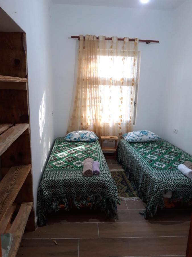 Bujtinat Skenderi Gjinar 2 Villa Luaran gambar