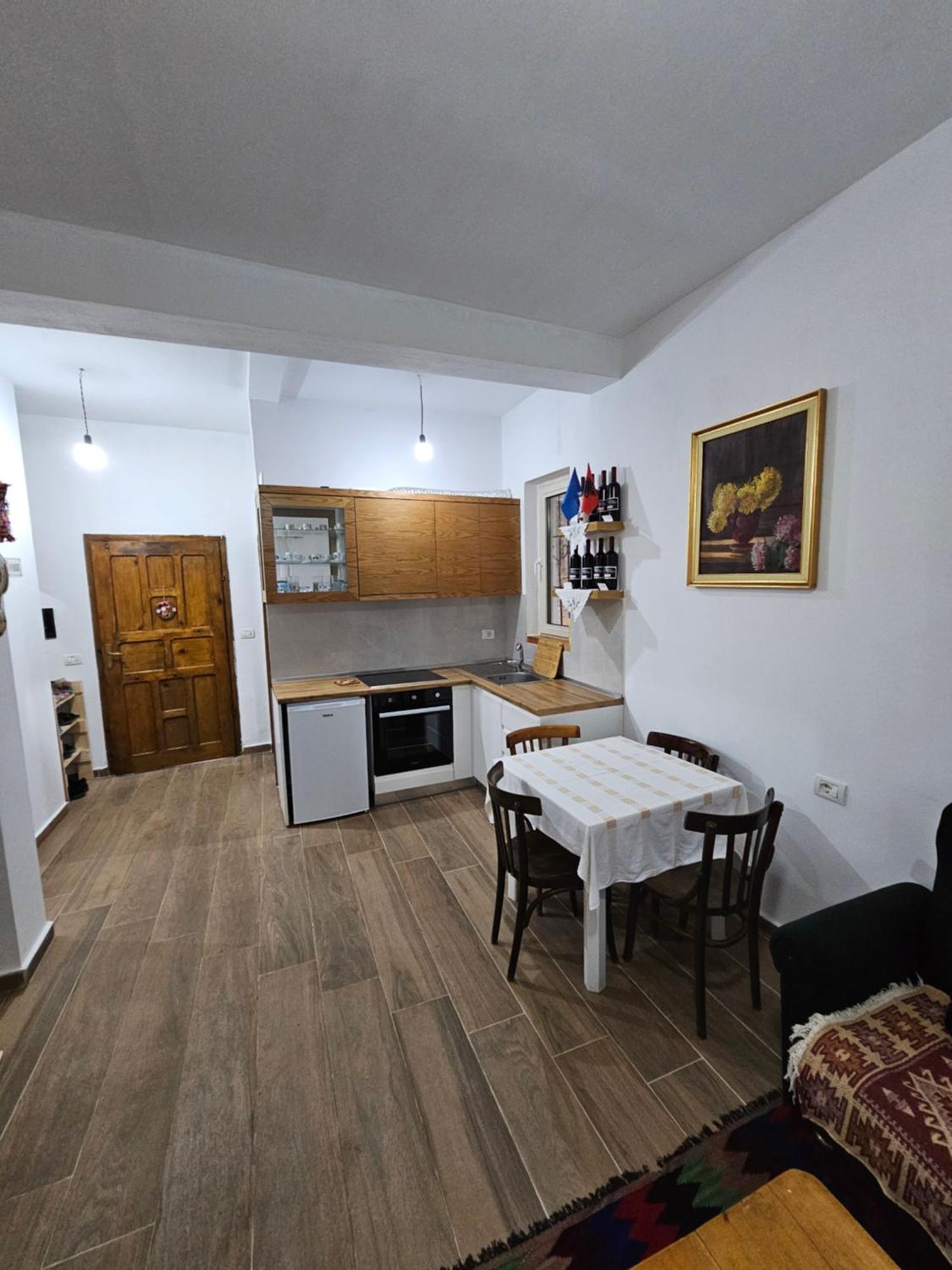 Bujtinat Skenderi Gjinar 2 Villa Luaran gambar
